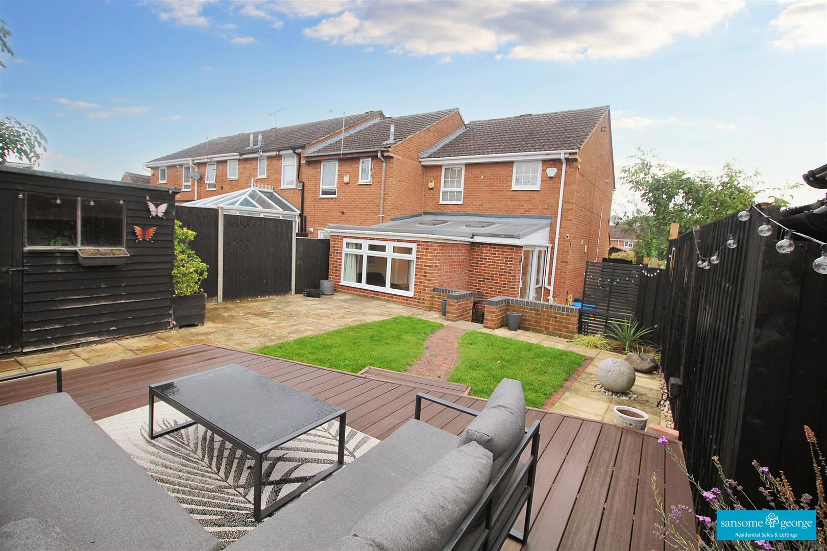3 bed property in Minton Close, Tilehurst